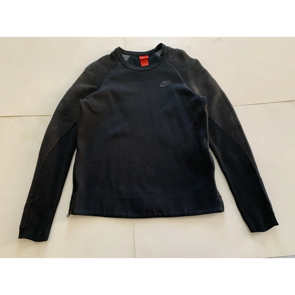 Nike Tech Performance Women's SM Black Sweatshirt Ribbed Sleeve Zip Hem Mad Max